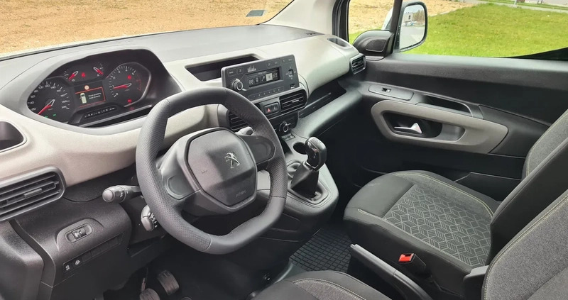 Peugeot Rifter cena 58900 przebieg: 147000, rok produkcji 2019 z Częstochowa małe 277